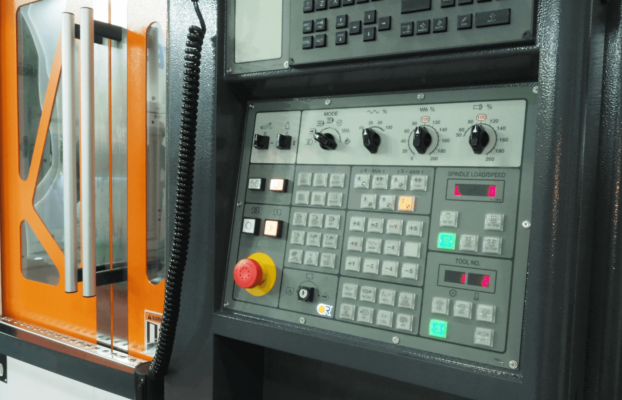 Leerlaufzeiten bei CNC-Maschinen reduzieren: Die schockierende Wahrheit über 372 verlorene Produktionsstunden