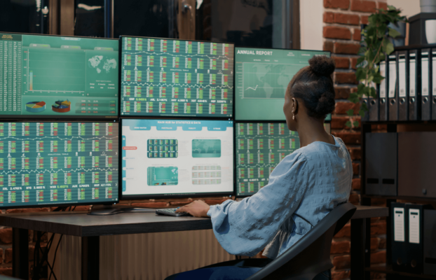 Produktionsdaten in Echtzeit aus Maschinen auslesen: Warum Excel Ihre Produktion massiv ausbremst