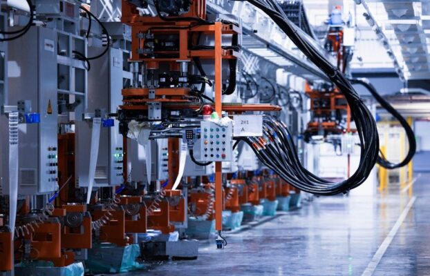 Produktion digitalisieren ohne neue Maschinen in der Industrie 4.0: Die smarte L&ouml;sung gegen steigende Kosten
