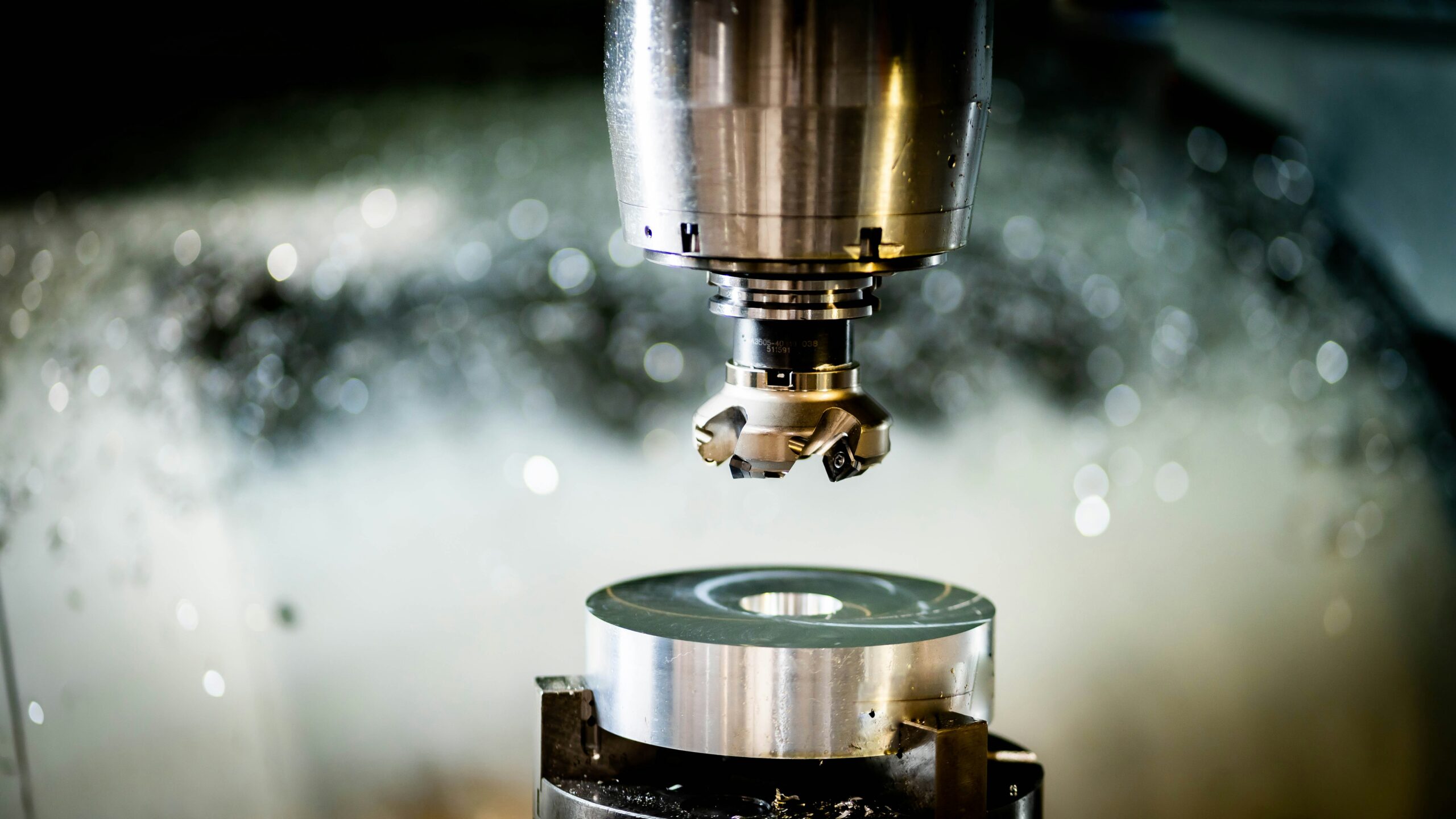 Wie loggst und nutzt du CNC-Maschinendaten in deiner Produktion?