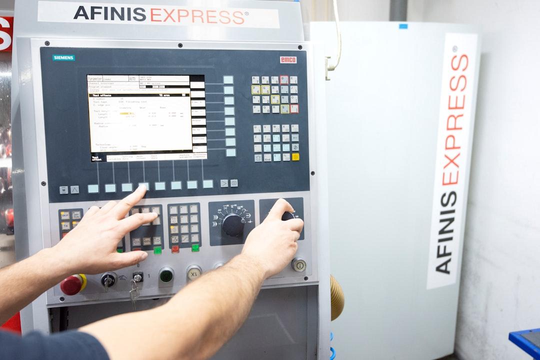Maschinen&uuml;berwachung f&uuml;r Fertigungsunternehmen: Die versteckten Produktionsverluste endlich sichtbar machen